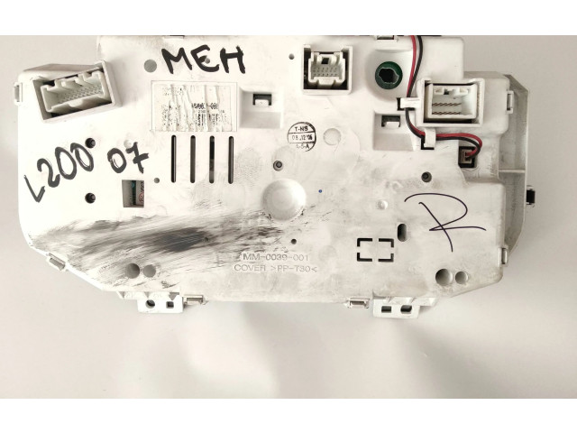 Панель приборов MM0039001 Mitsubishi L200