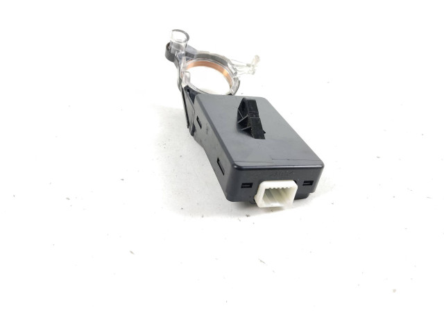 Блок управления двигателя 8670A012   Citroen C-Crosser