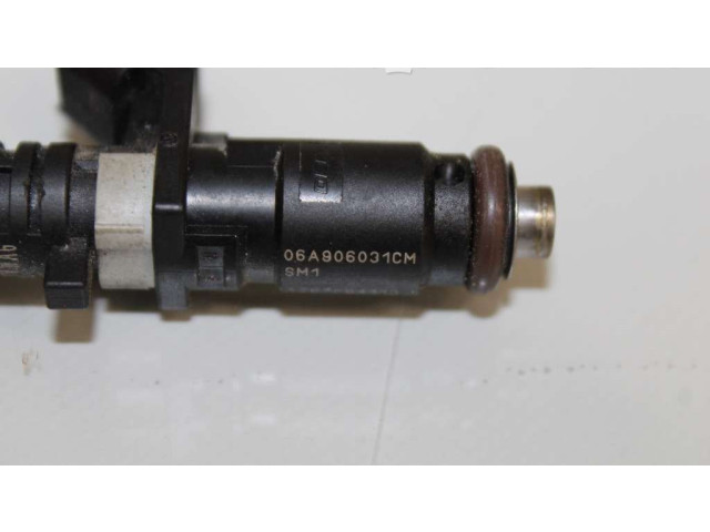 Форсунка 06A906031CM    Volkswagen Golf VI   