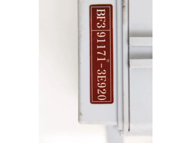 Блок предохранителей 911713E920, 911713E920   KIA Sorento    