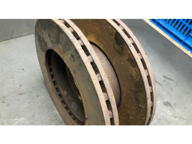 Передний тормозной диск