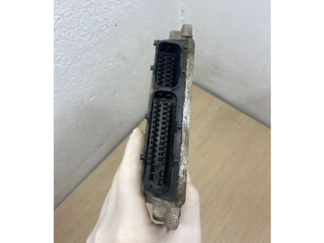 Řídící jednotka 038906013E, 28SA3434 Volkswagen Caddy 1997