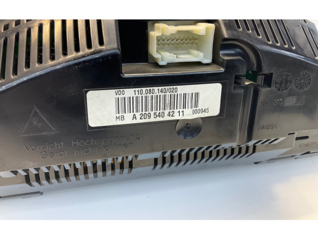 Přístrojová deska Mercedes-Benz CLK A209 C209 2006 A2095404211, 110080140020