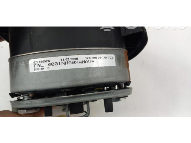 Подушка безопасности водителя Skoda Octavia Mk2 (1Z)