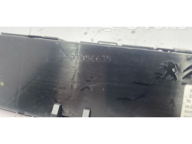 Блок управления климат-контролем 98.075.402   Opel Combo E