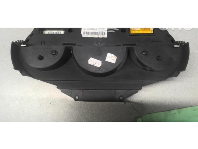 Панель приборов 610585   Citroen C8       
