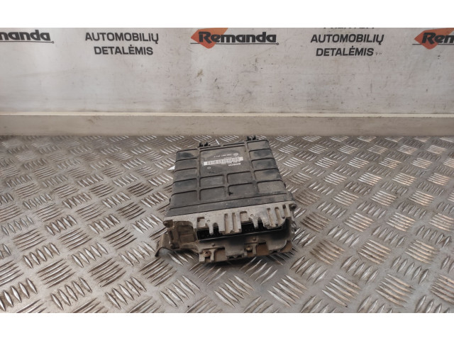 Блок управления двигателем ECU 0261200760, 1H0907311F Volkswagen Golf III 1996
