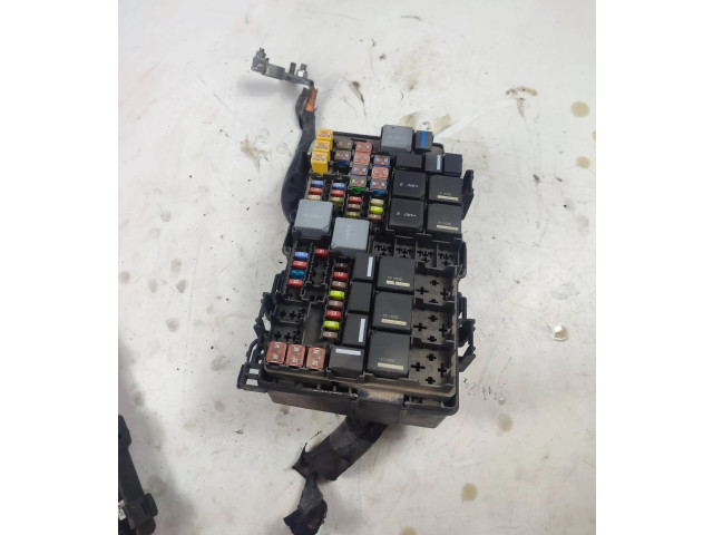 Блок предохранителей AB3914A076BD Ford Ranger