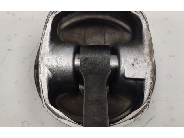 Поршень с шатуном 53021539AD, 05086011AA Dodge Challenger