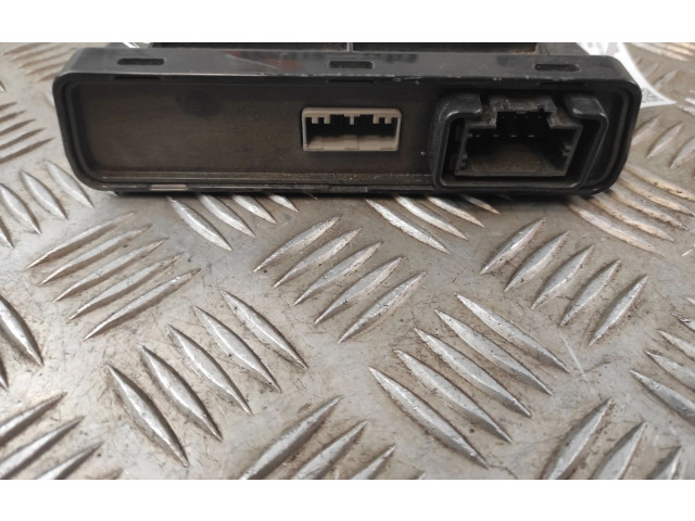 Блок управления раздвижной крыши 100751200C, 100751200C Tesla Model S