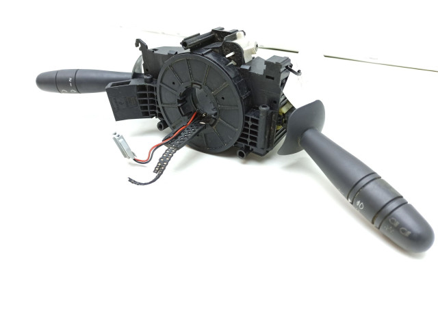 Ручка стеклоочистителей 8200070265, 91167407E   Renault Trafic II (X83)