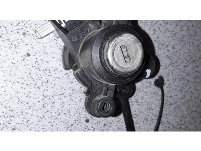 Zámek zadních dveří 51248244054, 8244054 BMW 3 E46 2004