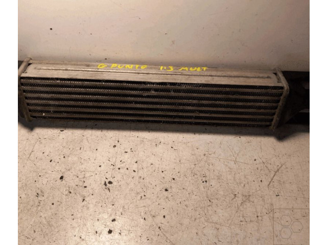 Интеркулер 55702237 Fiat Grande Punto