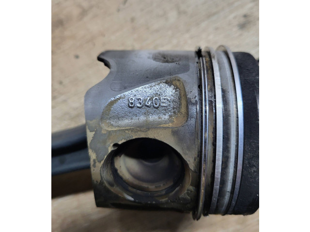 Píst 8340E, 8340 Mercedes-Benz E W211 OM 642.920