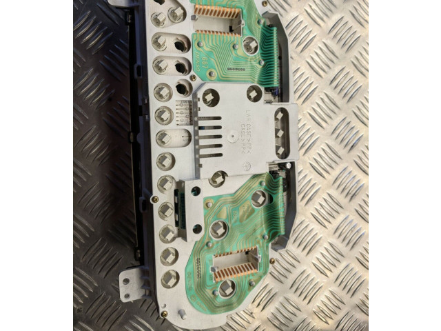 Přístrojová deska  Mitsubishi Space Star 2003 MR915219  