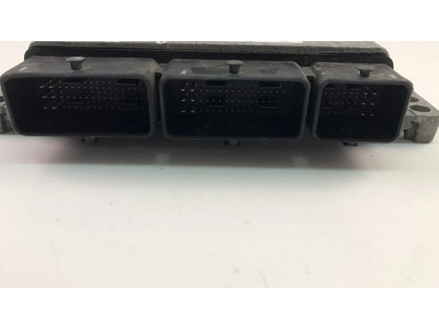 Блок управления двигателя 237101384S Renault Clio IV