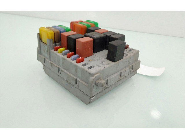 Блок предохранителей 51815360 Fiat Linea