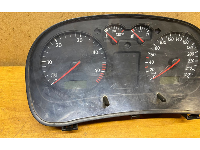 Панель приборов 1J0920802G   Volkswagen Bora       