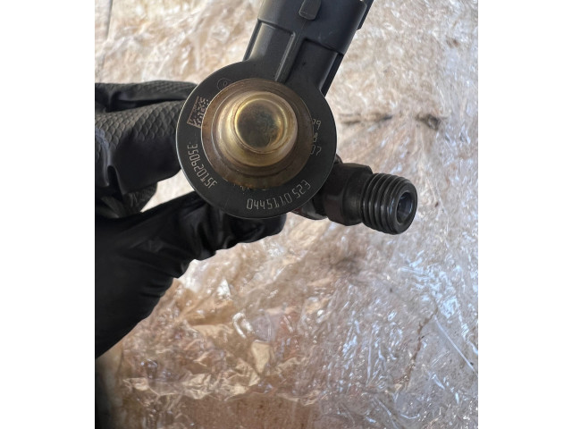 Форсунка 35062015F Maserati Levante