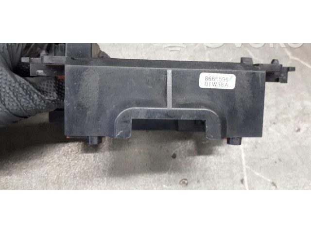 Рулевая рейка 8666596 Volvo S60 2018 - года