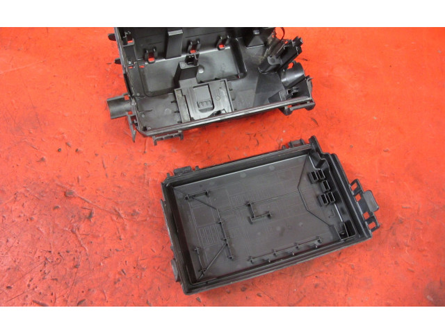 Блок предохранителей  13246936   Opel Meriva B    