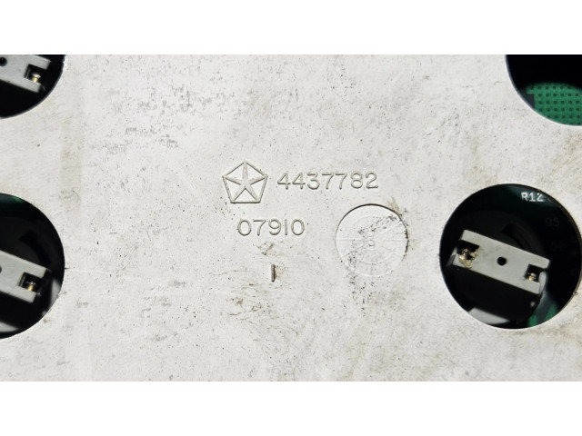 Přístrojová deska Chrysler Voyager 1993 4437782, 07910