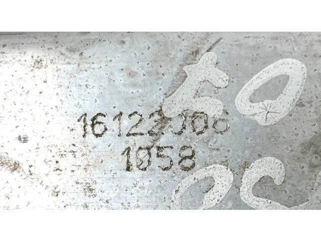 Другая часть передней ходовой части