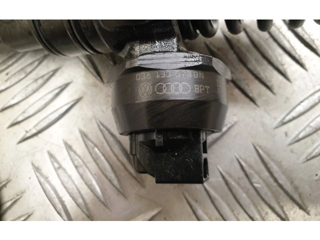 Vstřikovač 038130073BN   Volkswagen Caddy     