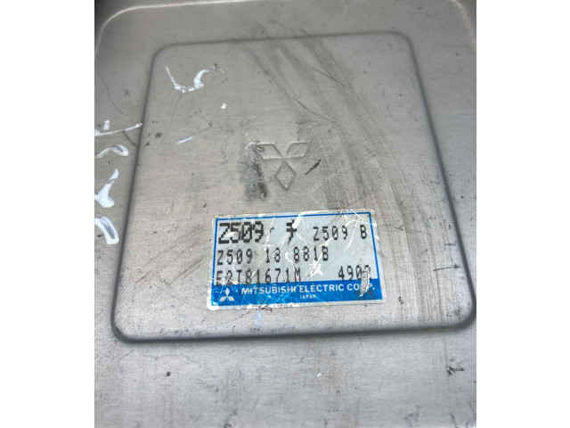 Блок управления двигателем Блок управления Z50918881B, E2T81671M   Mazda 323 F