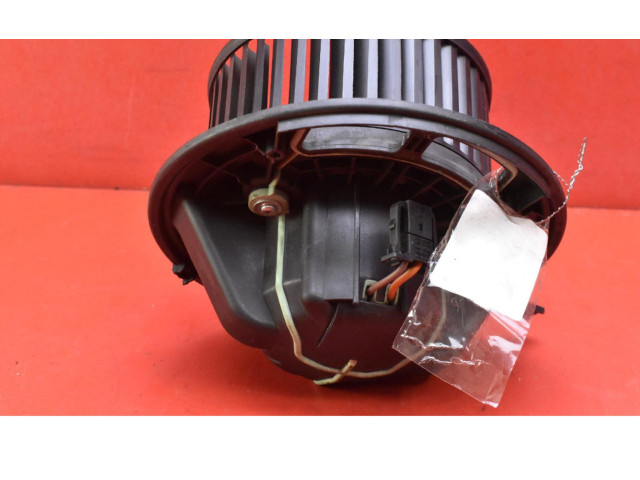 Вентилятор печки       BMW X3 E83