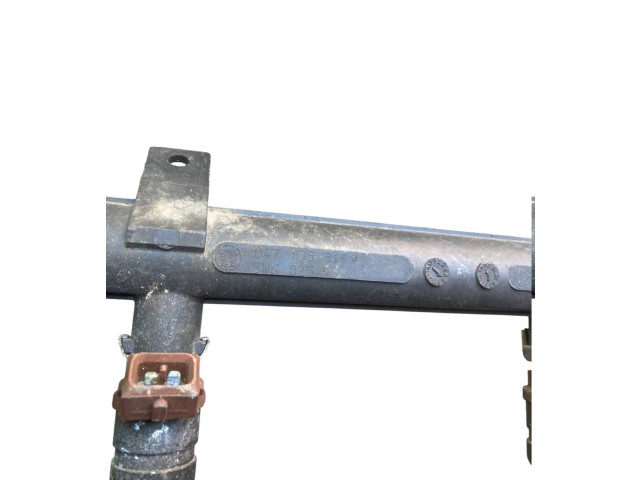 Топливная рампа 047133319Q, 047133321J Skoda Fabia Mk1 (6Y)