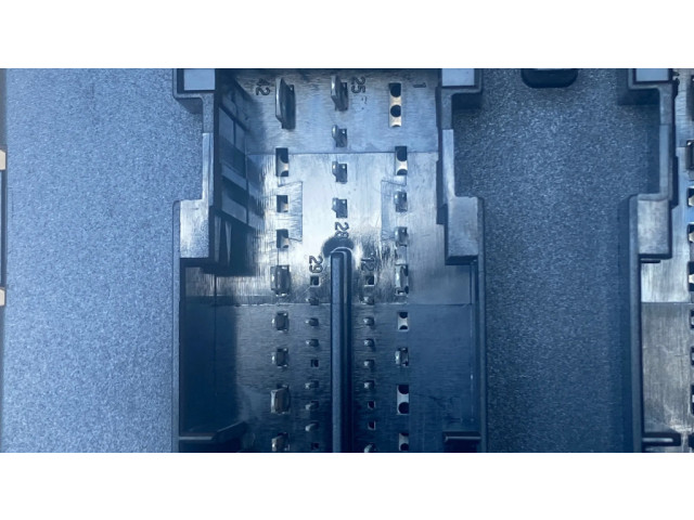 Блок комфорта 1K0937087J   Skoda Octavia Mk2 (1Z)   