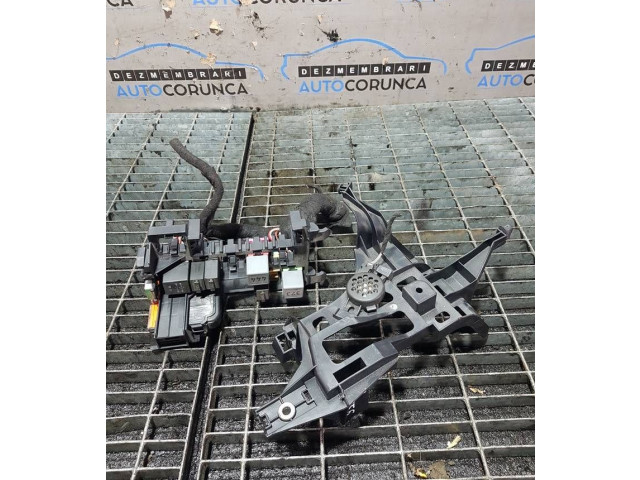 Pojistková skříňka Audi Q7 4L 2007