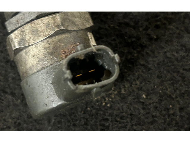 Топливная рампа 8699179, 004878L2 Volvo V70