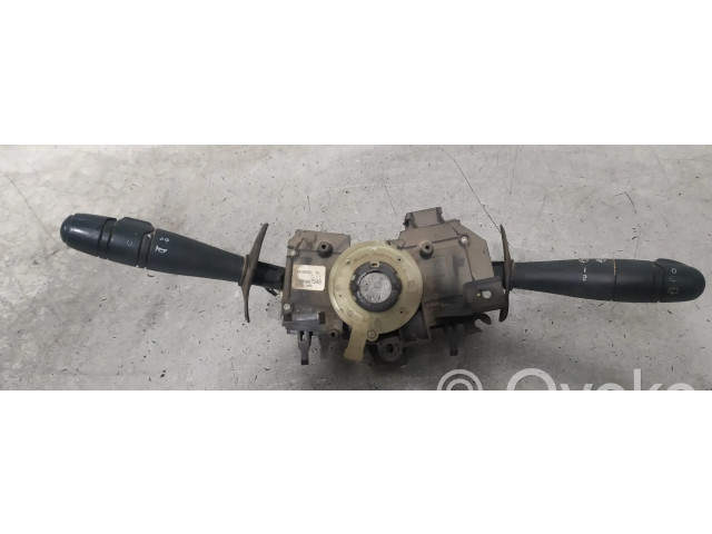 Мултифункционный включатель управления / ручка