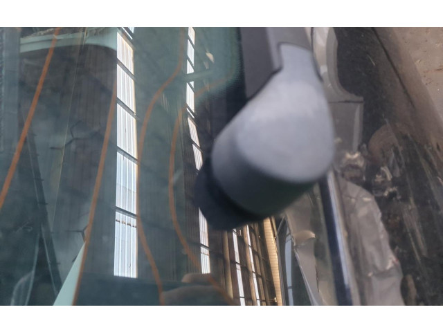 Моторчик заднего дворника     Volkswagen Golf VII