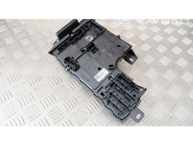 Блок комфорта 165765039A, 167097700A Tesla Model Y