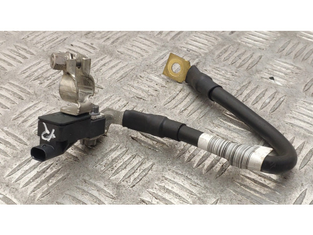 Минусовый провод (аккумулятора)