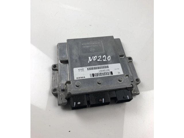 Блок управления двигателя 30729351, NO220   Volvo V70