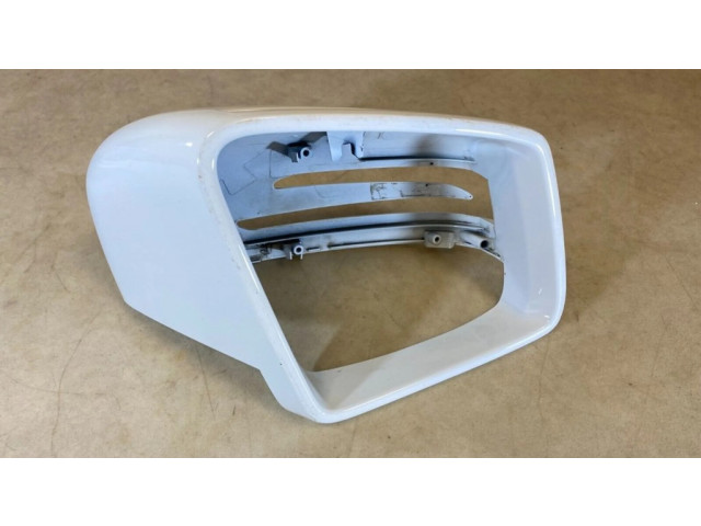 Пластиковая отделка зеркала