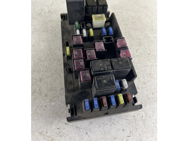 Блок предохранителей MB100200B, 82241AG060 Subaru Outback