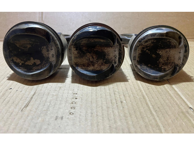 Píst Audi A8 S8 D4 4H