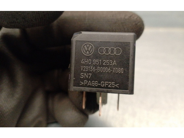 Блок предохранителей 4H0951253A, 4H0951253A Audi Q3 8U