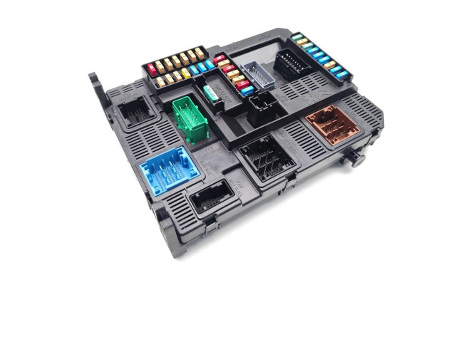 Блок предохранителей 9819850080   Peugeot 2008 I    