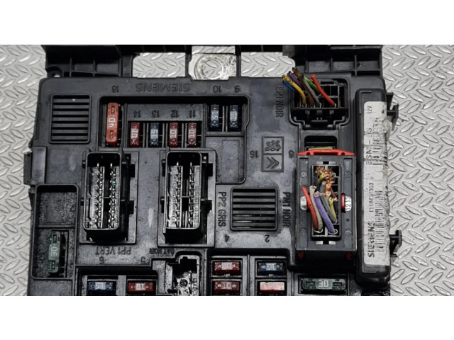 Pojistková skříňka 9643498880 Citroen C3 2004