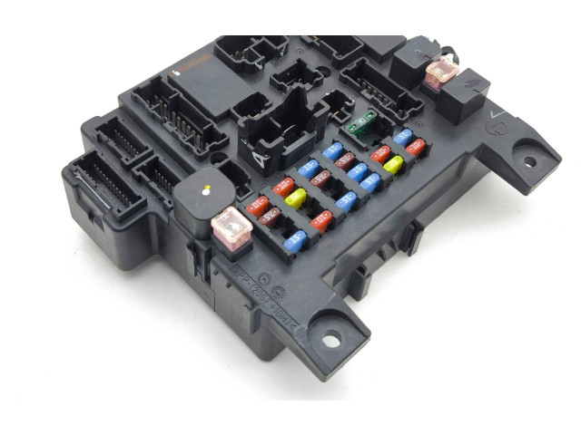 Блок предохранителей 8637A643, 7231000865 Mitsubishi Outlander