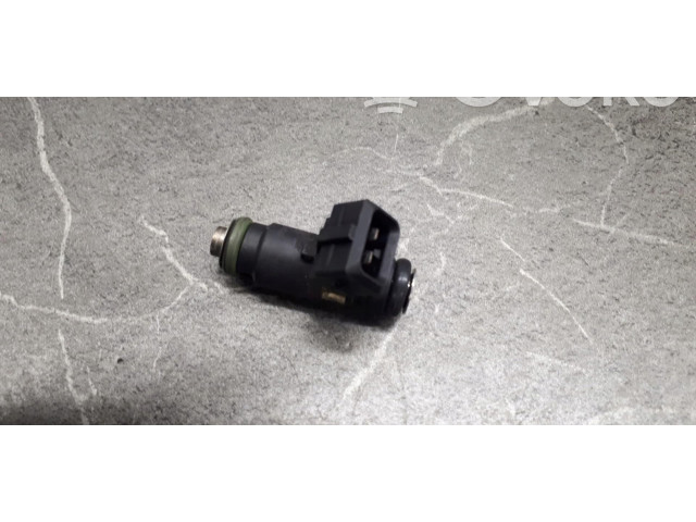 Форсунка 8200885287 Renault Clio III