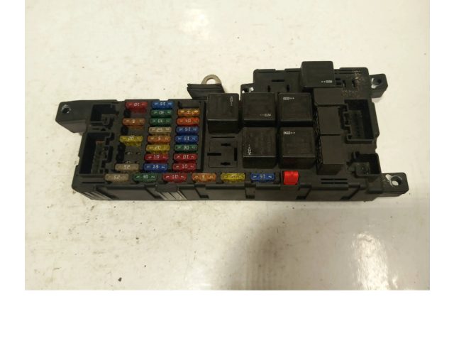 Блок предохранителей 8678449, 518826011 Volvo XC90