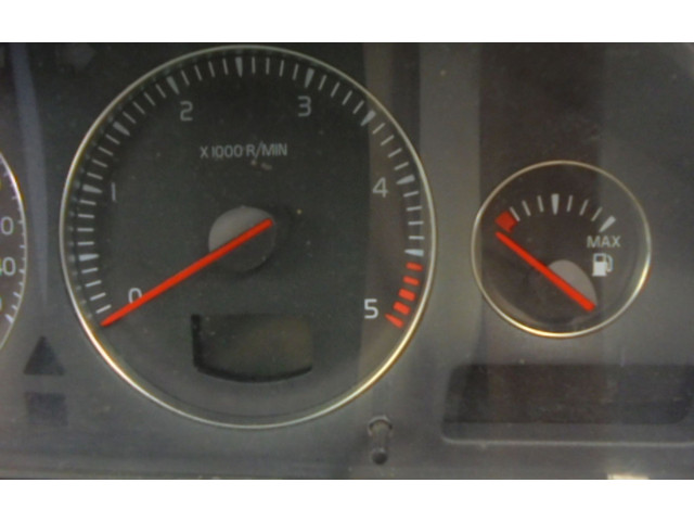 Панель приборов 8673802, 8673802   Volvo V70       