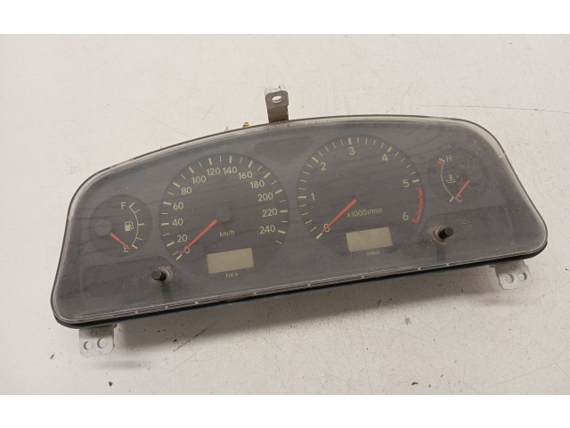 Přístrojová deska Toyota Avensis T220 1999 88458014